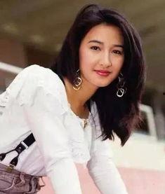 关咏荷老公个人资料,揭秘香港影视圈实力派导演的传奇人生